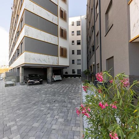 New Studio For 2, Free Private Garage Spot, Wi-Fi, 200 M From Mall Of Split Exterior photo